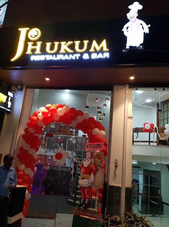 Hotel Mandakini Lush กานปูร์ ภายนอก รูปภาพ
